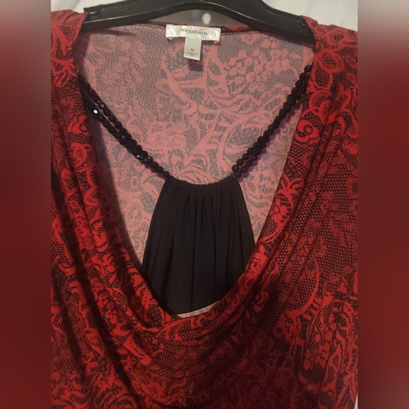 Dressbarn Red and Black Holiday Top - Picture 3 of 5